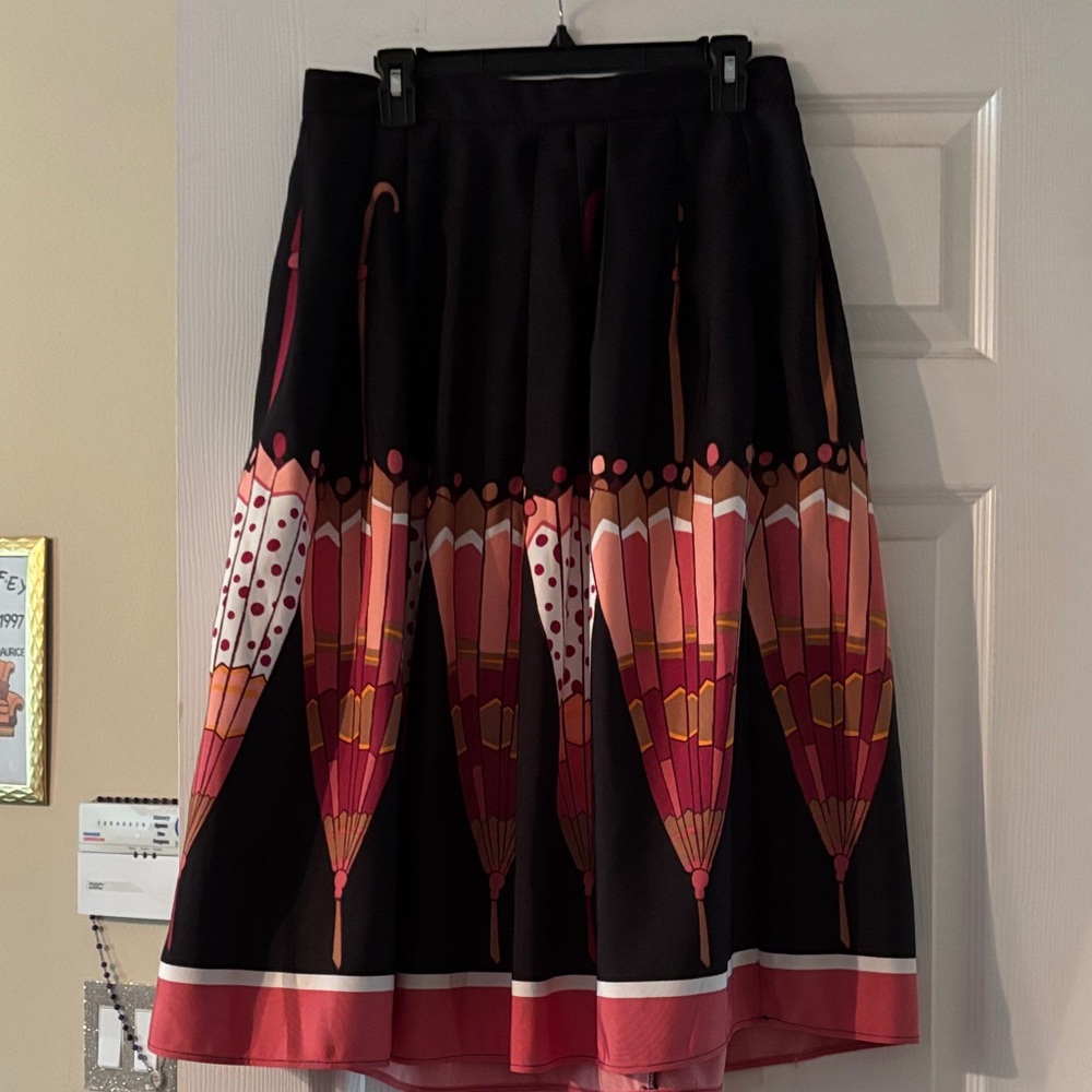 Ladies pleated midi skirt